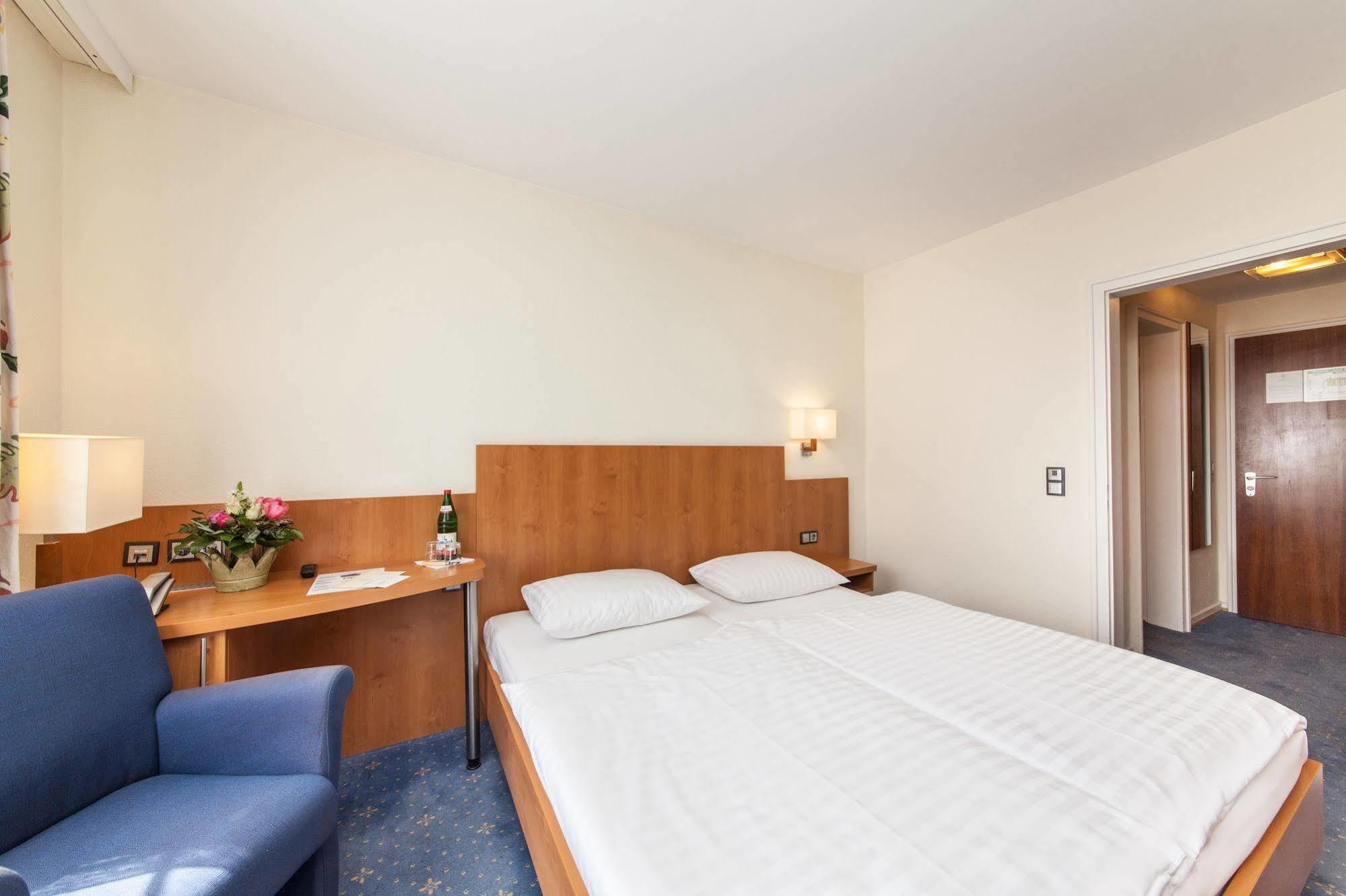 Hotel Drei Kronen Elmshorn Eksteriør billede